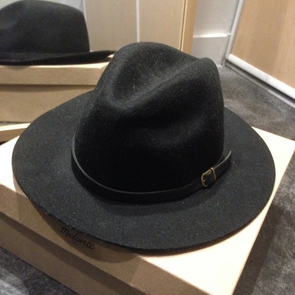 Aldo Black Hat - Picture 2 of 4